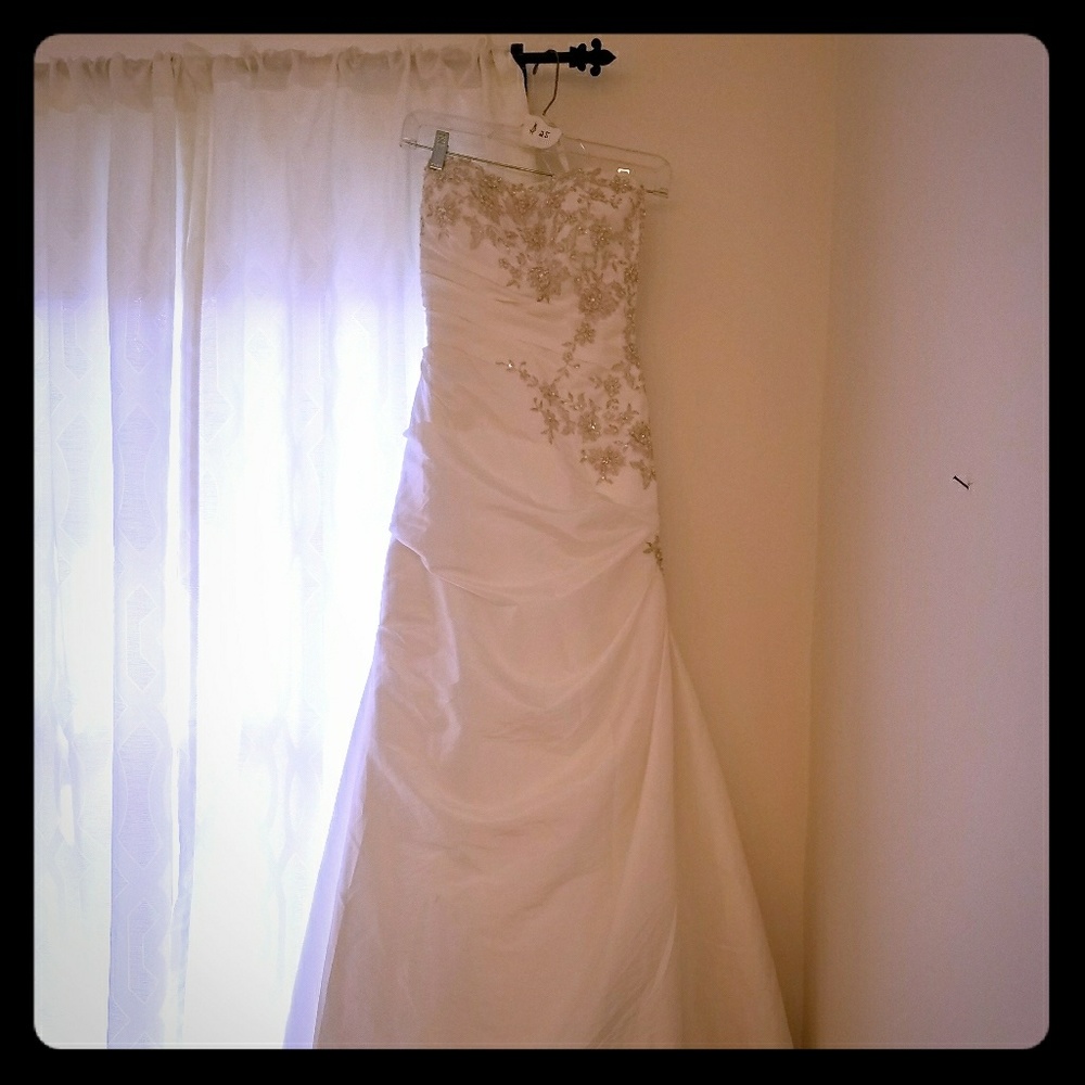 Wedding dress